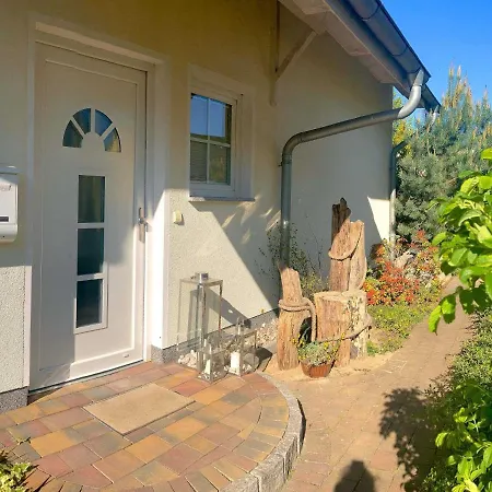 Kluenderberg In Mit Kamin, Terrasse, Strandkorb * ビンツ