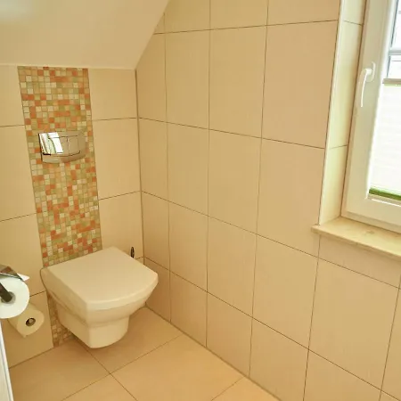 Kluenderberg In Mit Kamin, Terrasse, Strandkorb