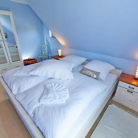 Kluenderberg In Mit Kamin, Terrasse, Strandkorb Appartement *